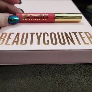 Beautycounter lip gloss...hydrangea